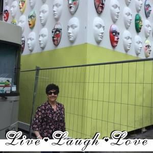 Meet your Posher, Crystal